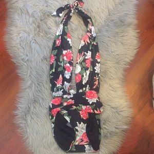 Vince Camuto women swimsuit